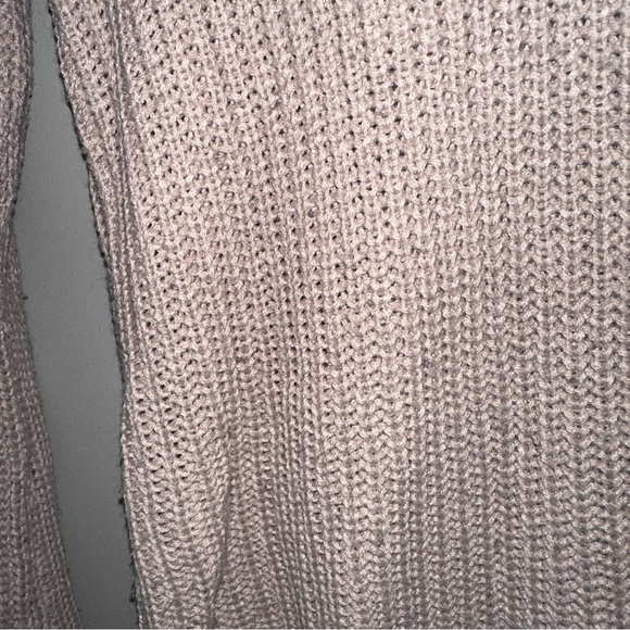 Derek Heart Knit vneck sweater - Picture 3 of 6